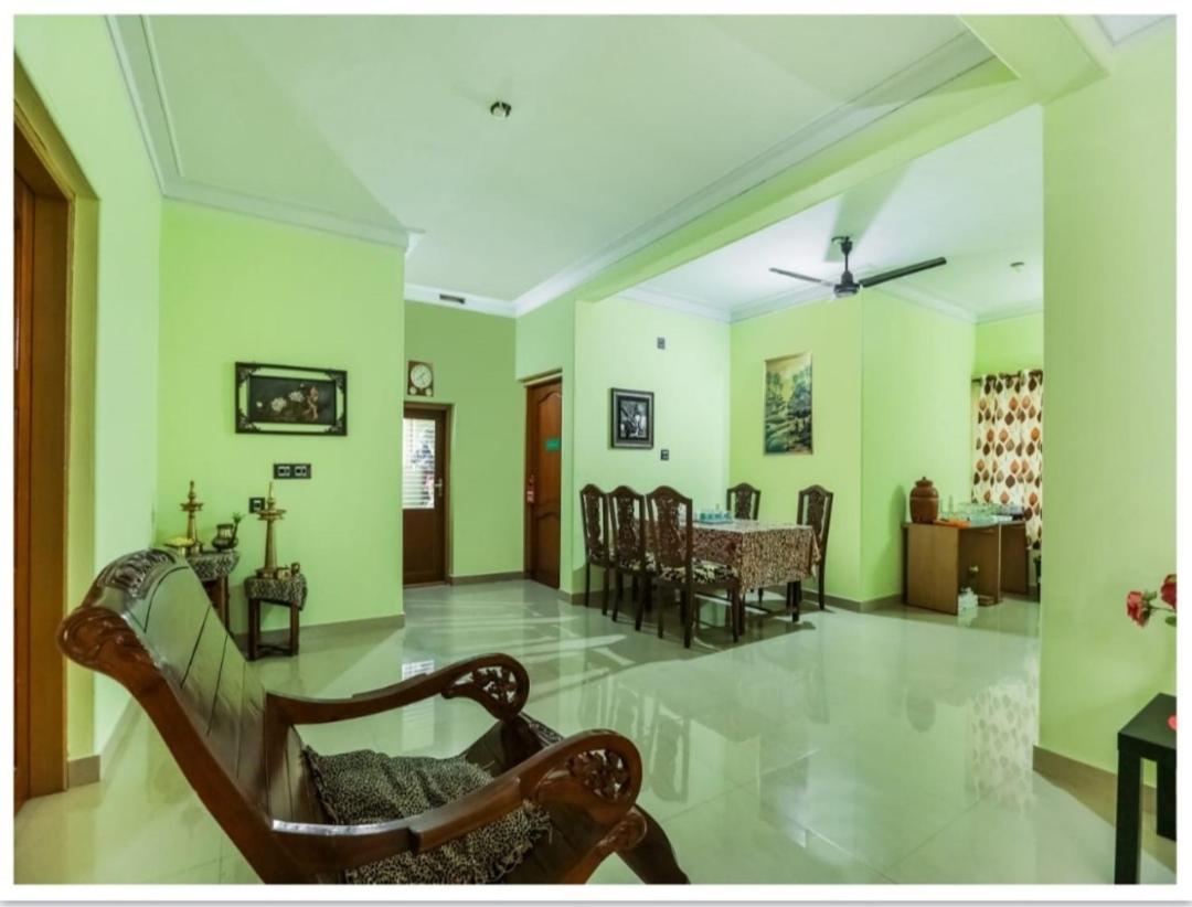 Urban Rose Homestay كانور المظهر الخارجي الصورة