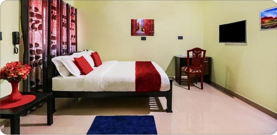 Urban Rose Homestay كانور المظهر الخارجي الصورة
